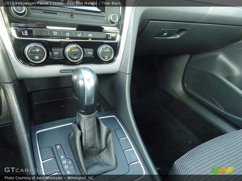 Reef Blue Metallic / Titan Black 2016 Volkswagen Passat S Sedan