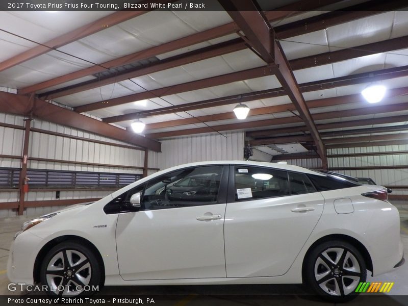 Blizzard White Pearl / Black 2017 Toyota Prius Prius Four Touring