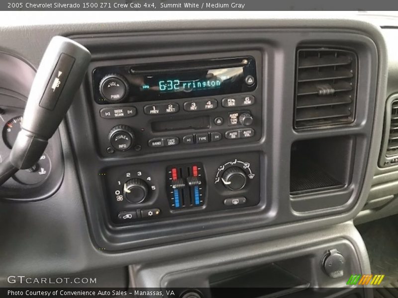 Summit White / Medium Gray 2005 Chevrolet Silverado 1500 Z71 Crew Cab 4x4