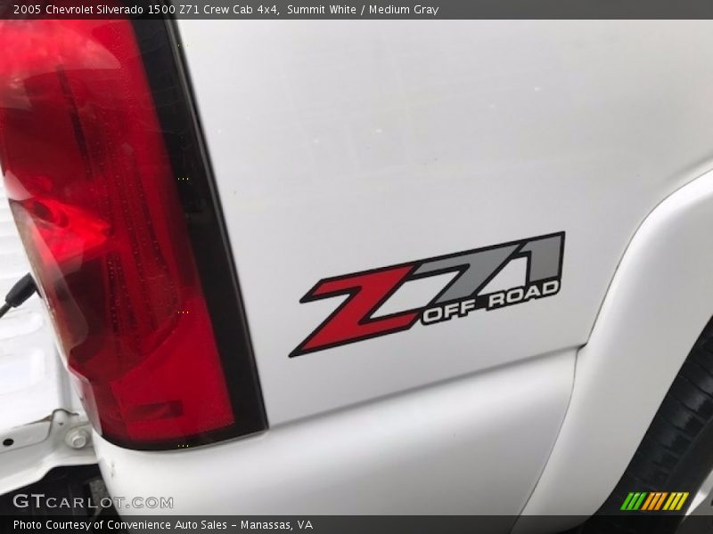 Summit White / Medium Gray 2005 Chevrolet Silverado 1500 Z71 Crew Cab 4x4