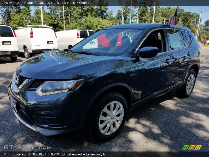 Arctic Blue Metallic / Charcoal 2016 Nissan Rogue S AWD