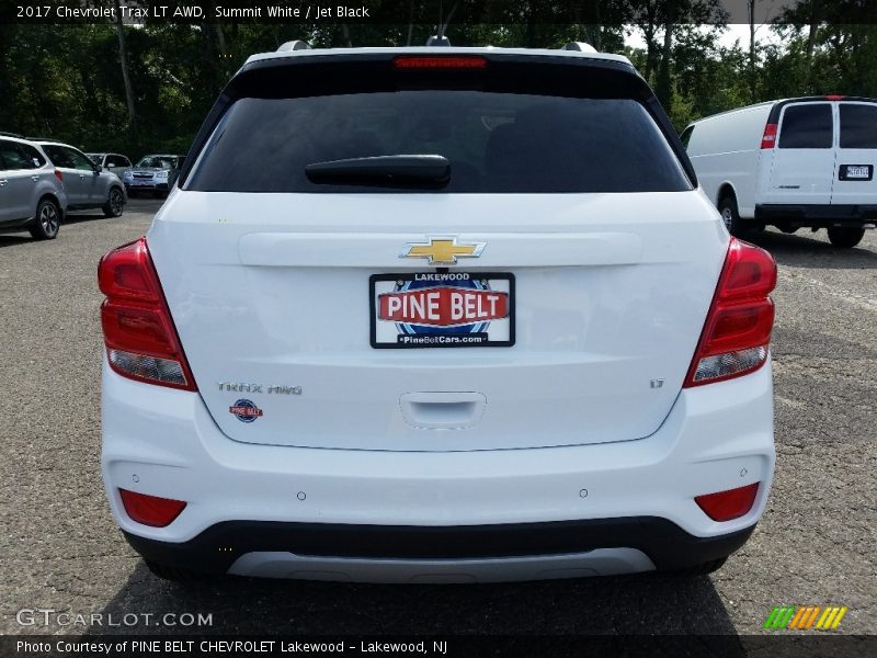 Summit White / Jet Black 2017 Chevrolet Trax LT AWD