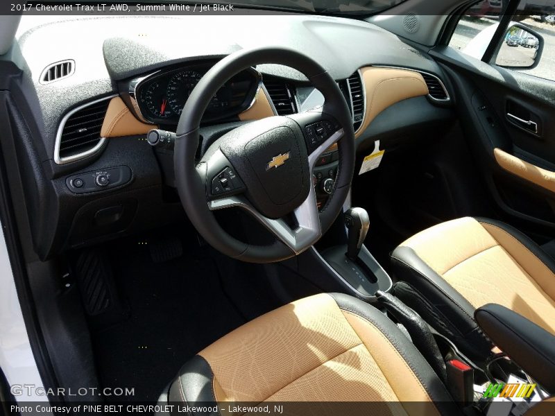 Summit White / Jet Black 2017 Chevrolet Trax LT AWD