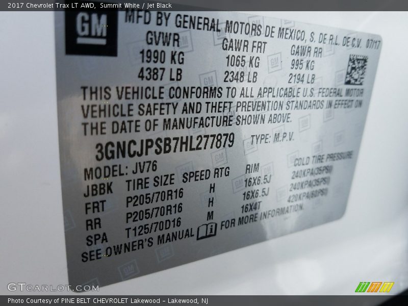 Summit White / Jet Black 2017 Chevrolet Trax LT AWD