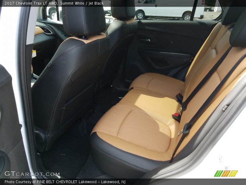 Summit White / Jet Black 2017 Chevrolet Trax LT AWD