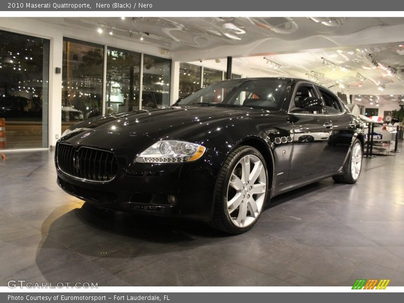 Nero (Black) / Nero 2010 Maserati Quattroporte