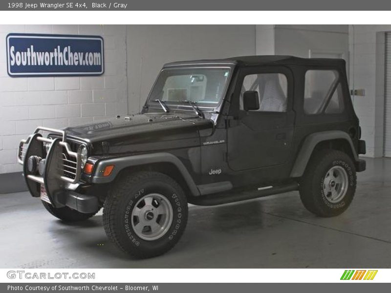 Black / Gray 1998 Jeep Wrangler SE 4x4