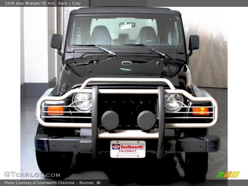 Black / Gray 1998 Jeep Wrangler SE 4x4