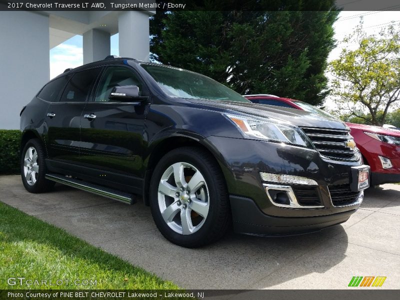 Tungsten Metallic / Ebony 2017 Chevrolet Traverse LT AWD