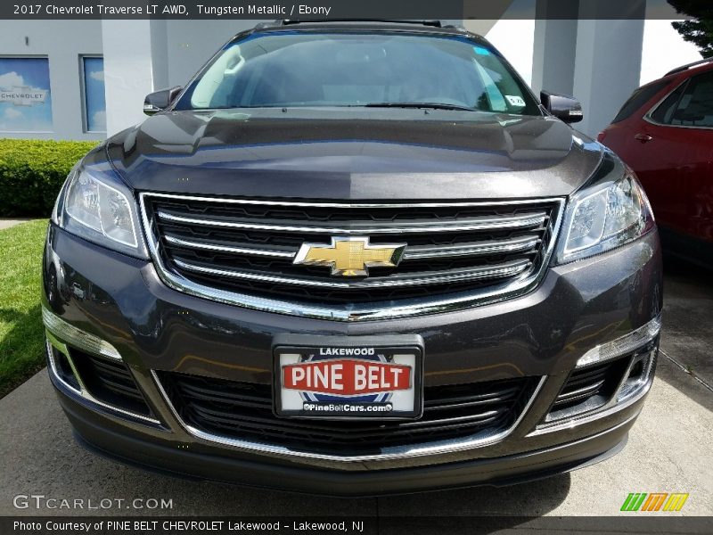 Tungsten Metallic / Ebony 2017 Chevrolet Traverse LT AWD