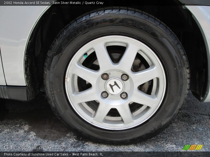 Satin Silver Metallic / Quartz Gray 2002 Honda Accord SE Sedan