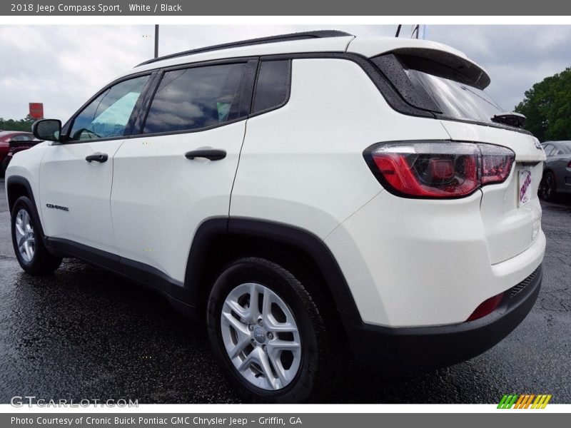 White / Black 2018 Jeep Compass Sport
