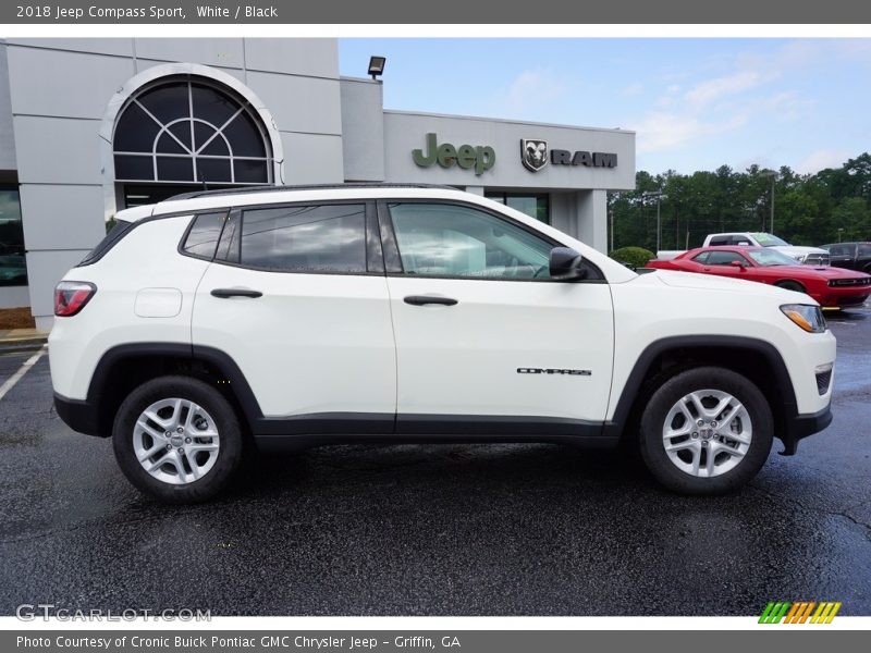 White / Black 2018 Jeep Compass Sport