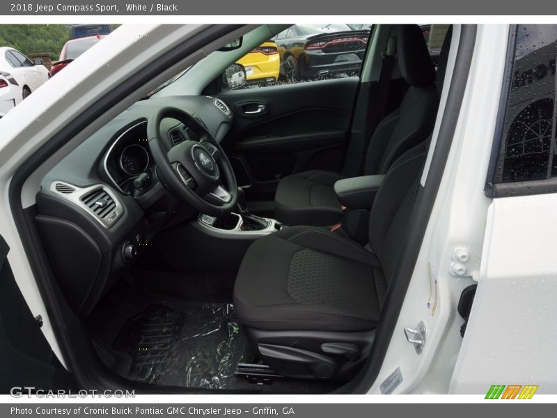 White / Black 2018 Jeep Compass Sport