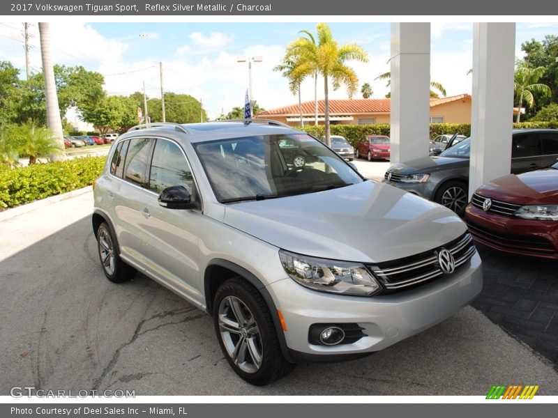 Reflex Silver Metallic / Charcoal 2017 Volkswagen Tiguan Sport