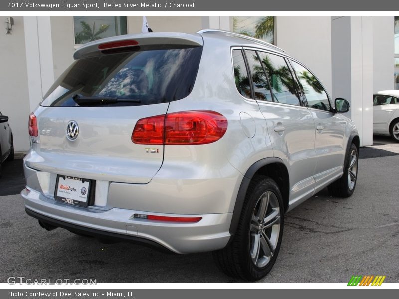 Reflex Silver Metallic / Charcoal 2017 Volkswagen Tiguan Sport