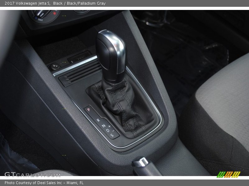 Black / Black/Palladium Gray 2017 Volkswagen Jetta S