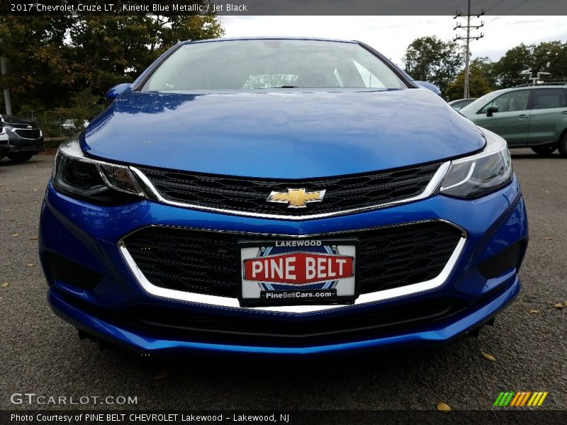 Kinetic Blue Metallic / Jet Black 2017 Chevrolet Cruze LT