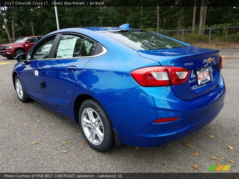 Kinetic Blue Metallic / Jet Black 2017 Chevrolet Cruze LT