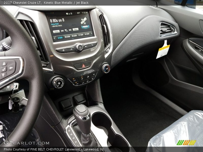 Kinetic Blue Metallic / Jet Black 2017 Chevrolet Cruze LT