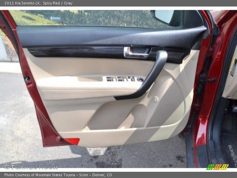 Spicy Red / Gray 2011 Kia Sorento LX