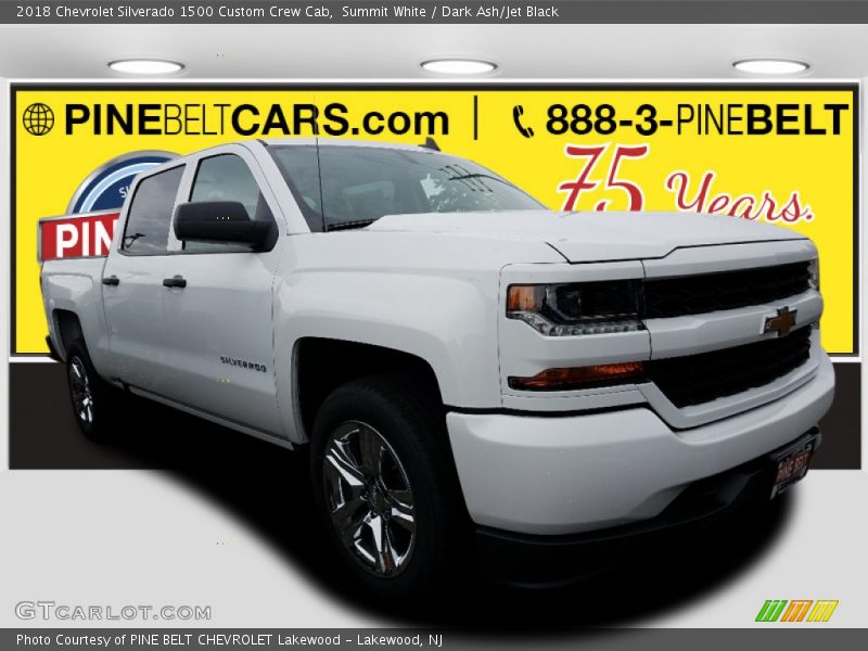 Summit White / Dark Ash/Jet Black 2018 Chevrolet Silverado 1500 Custom Crew Cab