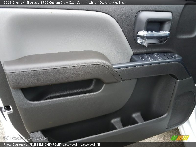 Summit White / Dark Ash/Jet Black 2018 Chevrolet Silverado 1500 Custom Crew Cab