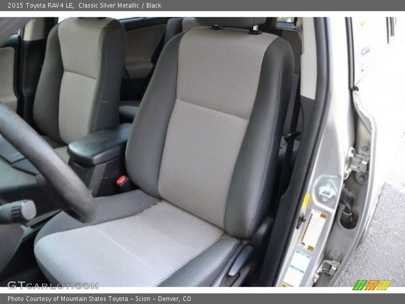 Classic Silver Metallic / Black 2015 Toyota RAV4 LE