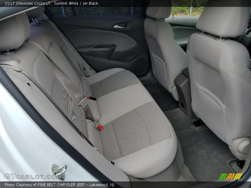 Summit White / Jet Black 2017 Chevrolet Cruze LT