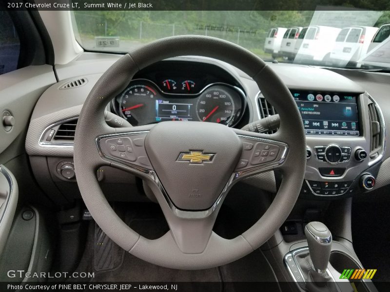 Summit White / Jet Black 2017 Chevrolet Cruze LT