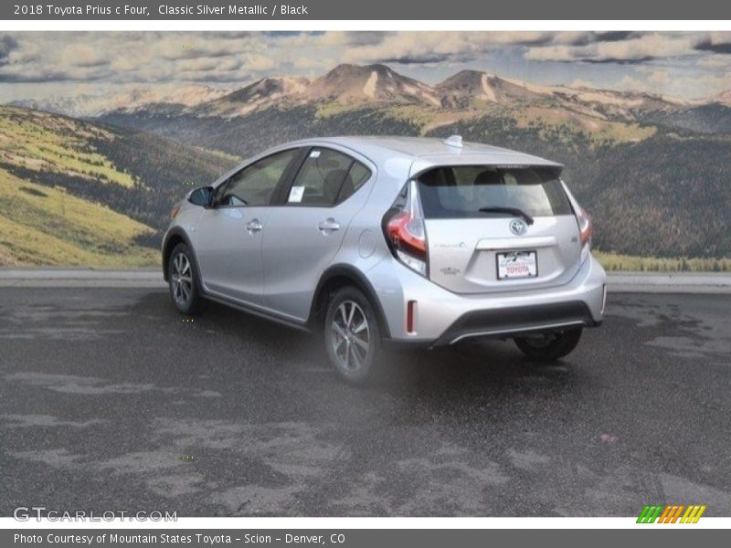Classic Silver Metallic / Black 2018 Toyota Prius c Four