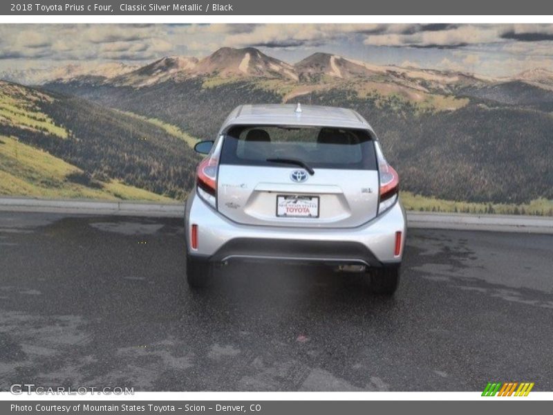 Classic Silver Metallic / Black 2018 Toyota Prius c Four