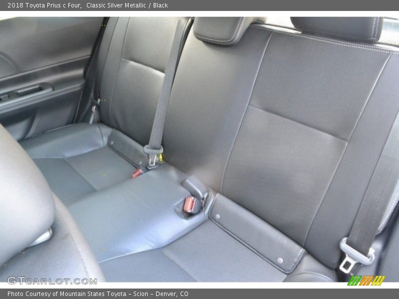 Classic Silver Metallic / Black 2018 Toyota Prius c Four