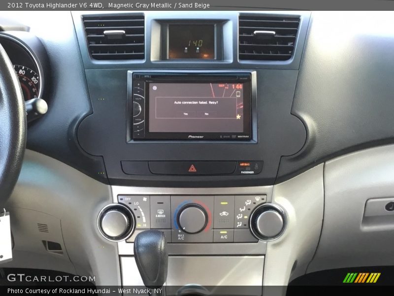 Magnetic Gray Metallic / Sand Beige 2012 Toyota Highlander V6 4WD