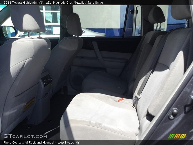 Magnetic Gray Metallic / Sand Beige 2012 Toyota Highlander V6 4WD
