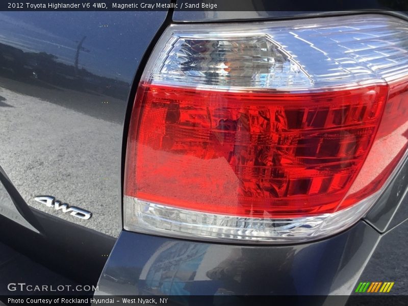 Magnetic Gray Metallic / Sand Beige 2012 Toyota Highlander V6 4WD
