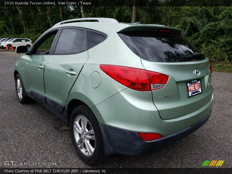 Kiwi Green / Taupe 2010 Hyundai Tucson Limited