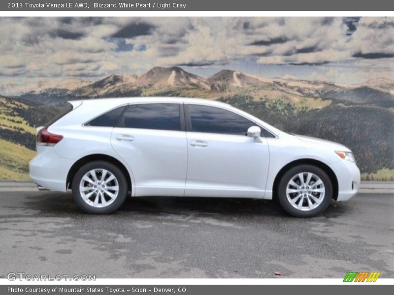 Blizzard White Pearl / Light Gray 2013 Toyota Venza LE AWD