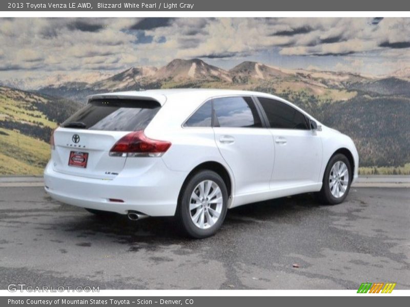 Blizzard White Pearl / Light Gray 2013 Toyota Venza LE AWD