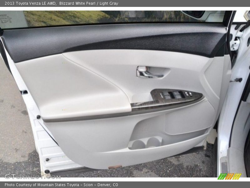 Blizzard White Pearl / Light Gray 2013 Toyota Venza LE AWD