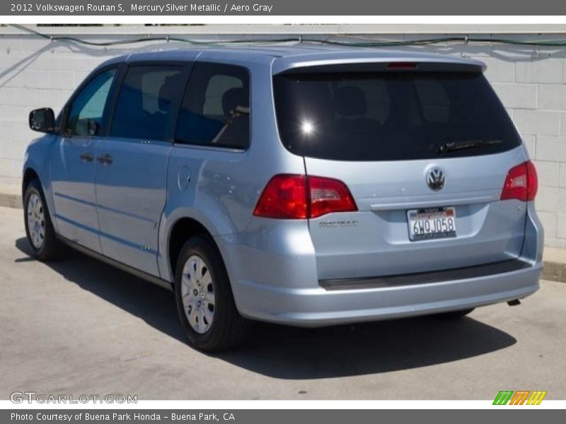 Mercury Silver Metallic / Aero Gray 2012 Volkswagen Routan S