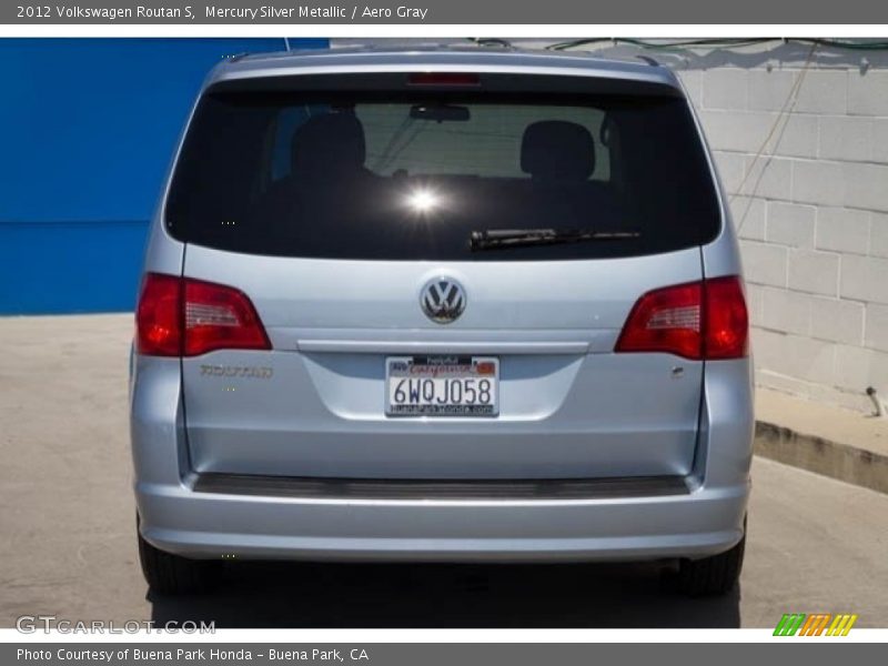 Mercury Silver Metallic / Aero Gray 2012 Volkswagen Routan S