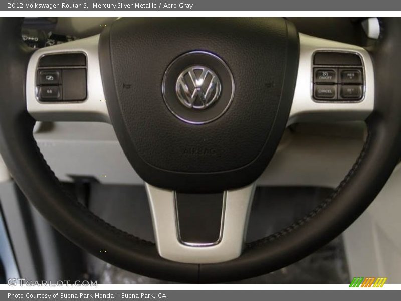 Mercury Silver Metallic / Aero Gray 2012 Volkswagen Routan S