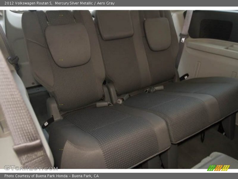 Mercury Silver Metallic / Aero Gray 2012 Volkswagen Routan S