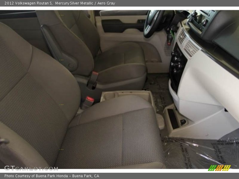 Mercury Silver Metallic / Aero Gray 2012 Volkswagen Routan S