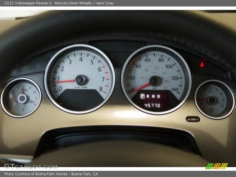 Mercury Silver Metallic / Aero Gray 2012 Volkswagen Routan S