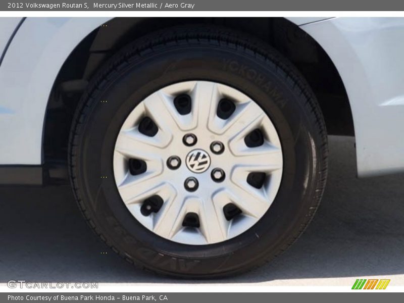 Mercury Silver Metallic / Aero Gray 2012 Volkswagen Routan S