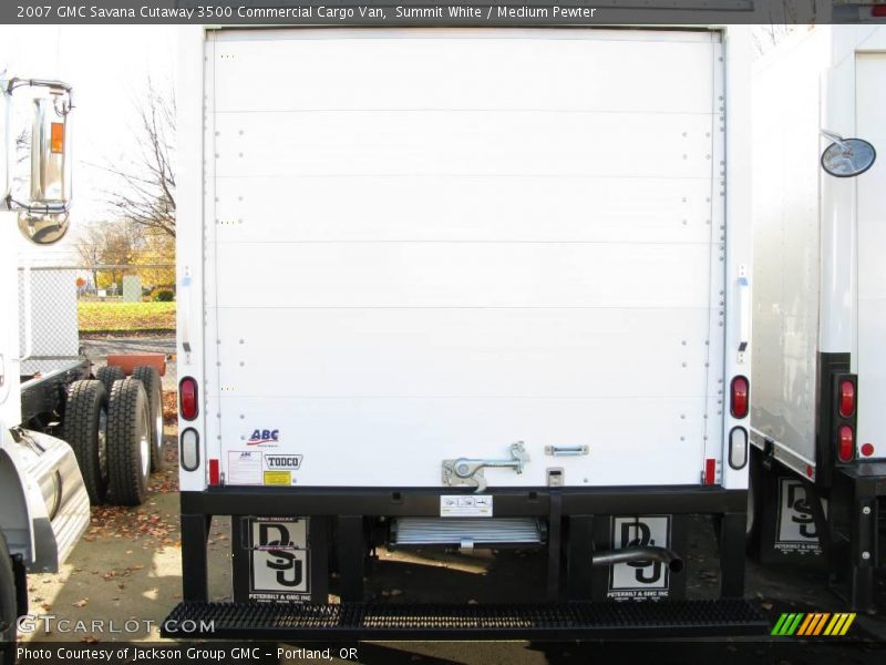 Summit White / Medium Pewter 2007 GMC Savana Cutaway 3500 Commercial Cargo Van