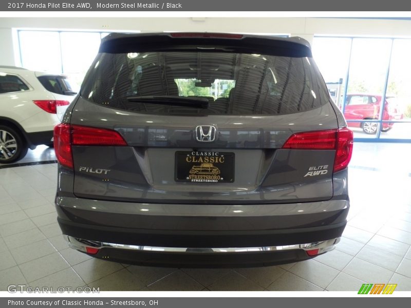 Modern Steel Metallic / Black 2017 Honda Pilot Elite AWD