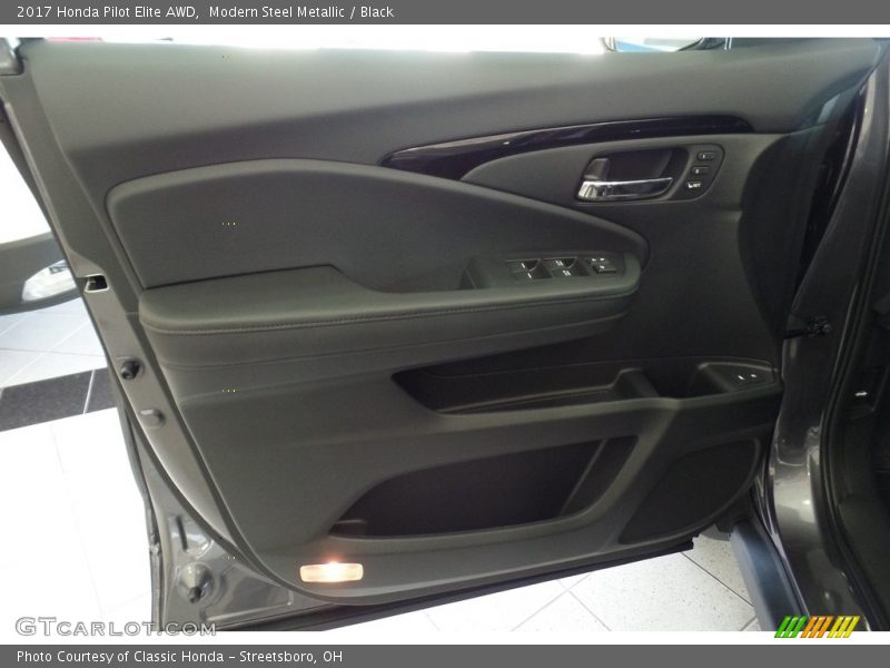 Modern Steel Metallic / Black 2017 Honda Pilot Elite AWD
